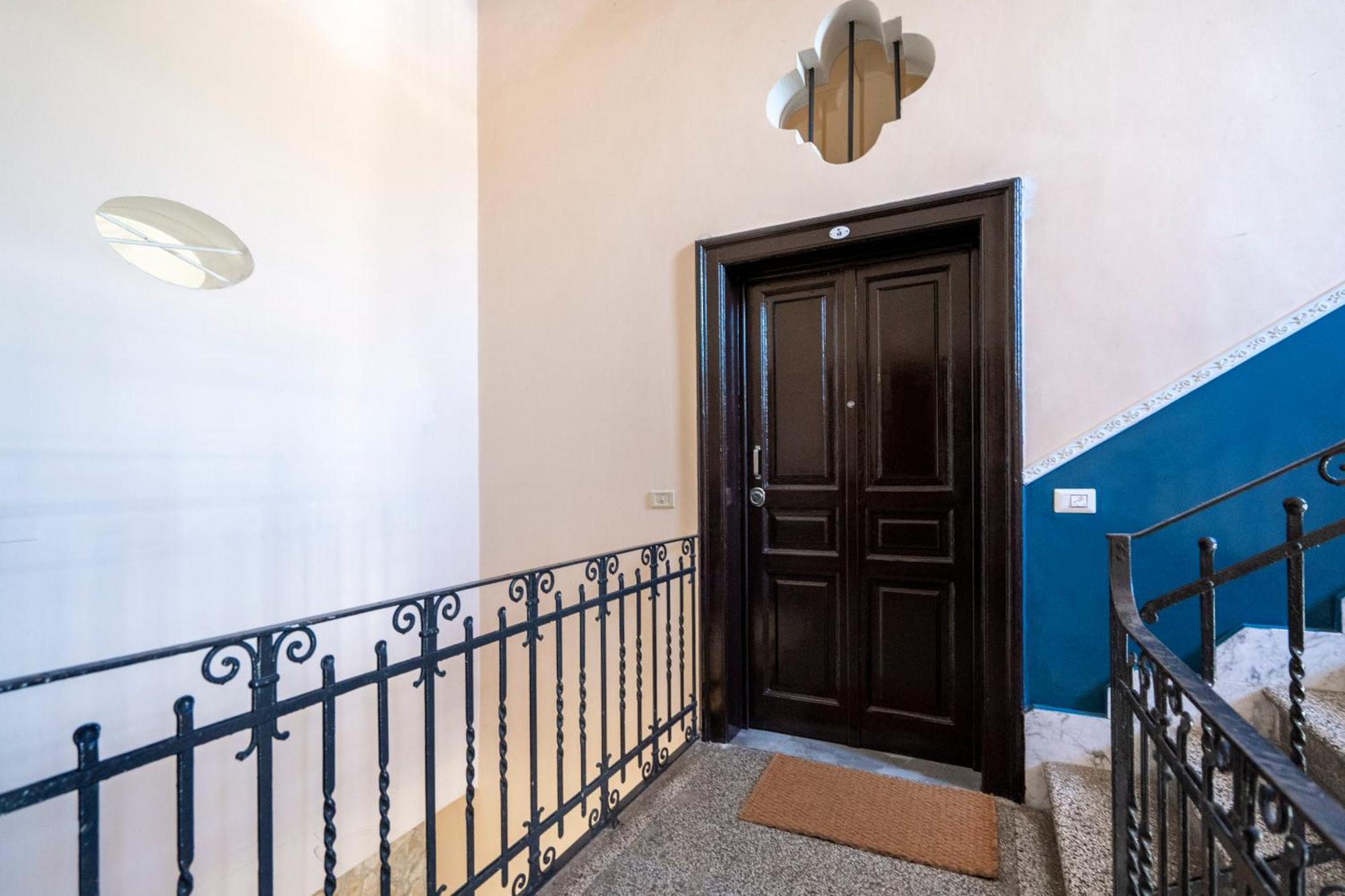 Luxury Stay Experience In Bari Exterior photo