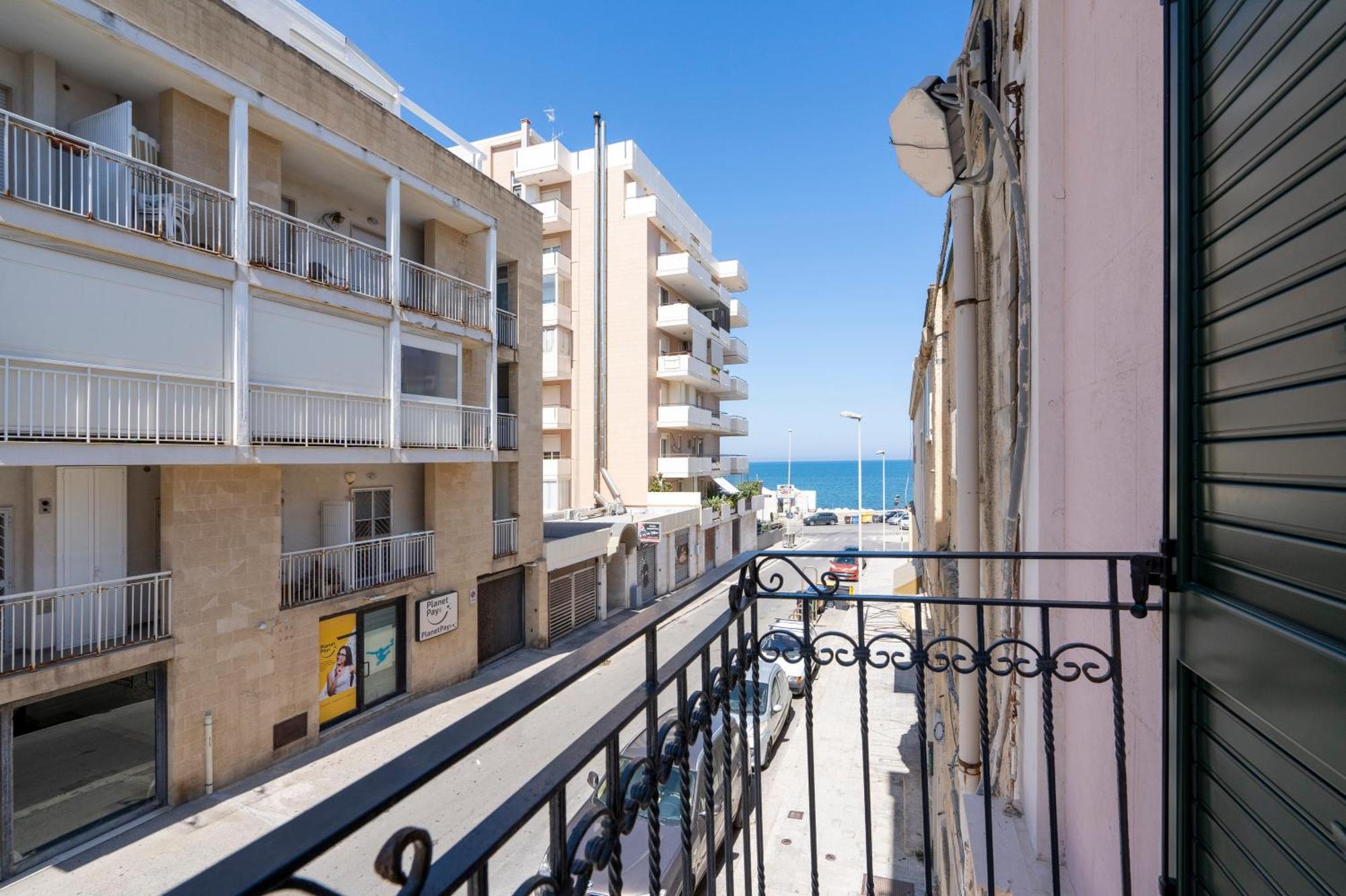 Luxury Stay Experience In Bari Exterior photo